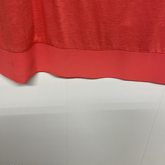 Women’s Lightweight Tee - Picture 3 of 7